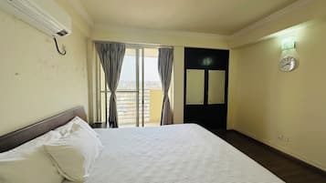 2 bedrooms, free WiFi, bed sheets, wheelchair access