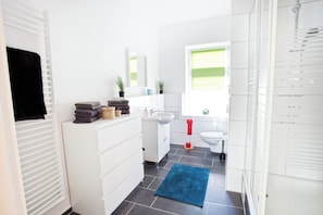 Bathroom - Vrbo Property (Erfurt)