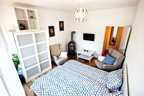 2 Schlafzimmer, Bügeleisen/Bügelbrett, Internetzugang, Bettwäsche