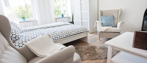 2 chambres, fer et planche à repasser, accès Internet, draps fournis