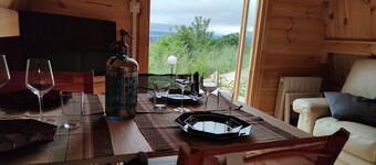 fully-equipped wooden chalet with whirlpool bath