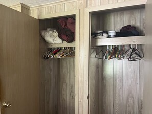 Interior - Bright 2-bedroom apartment in beautiful Pompano Beach with AC (Pompano Beach)