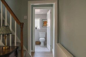 Interior - Luxury Boutique Duplex 17th cent. central city- 20 min. Direct Train into London (Harpenden)