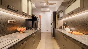 Luxury Villa, Sea View | Private kitchen