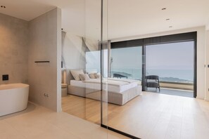 3 bedrooms, WiFi, bed sheets - Villa Reina (Makarska)