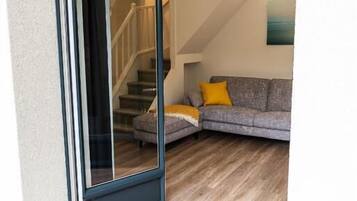 Familien-Suite, Balkon, Gartenblick | Innenbereich