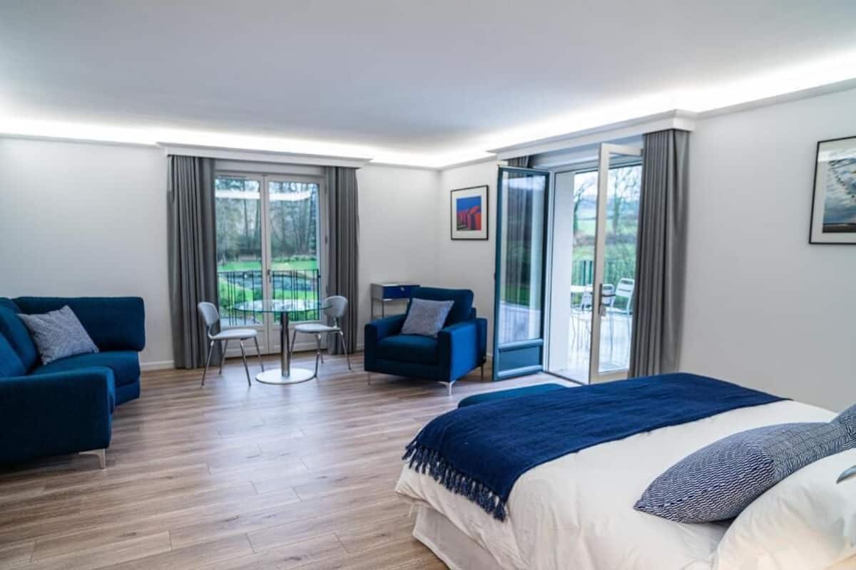 Deluxe-sviitti, näköala puutarhaan