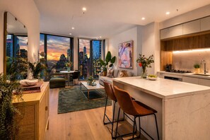 Interior - Designer CBD Suite. Gym, Heated Pool, Sauna, Steam, Opposite Southern Cross (Melbourne)