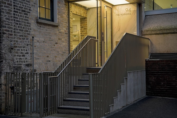 Front of property - St Stephen's Green (Dublin)