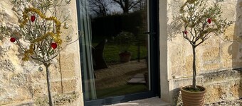 'Bord'Eau - Charm and Nature' Apartment with Private Terrace, Shared Garden, and Wi-Fi