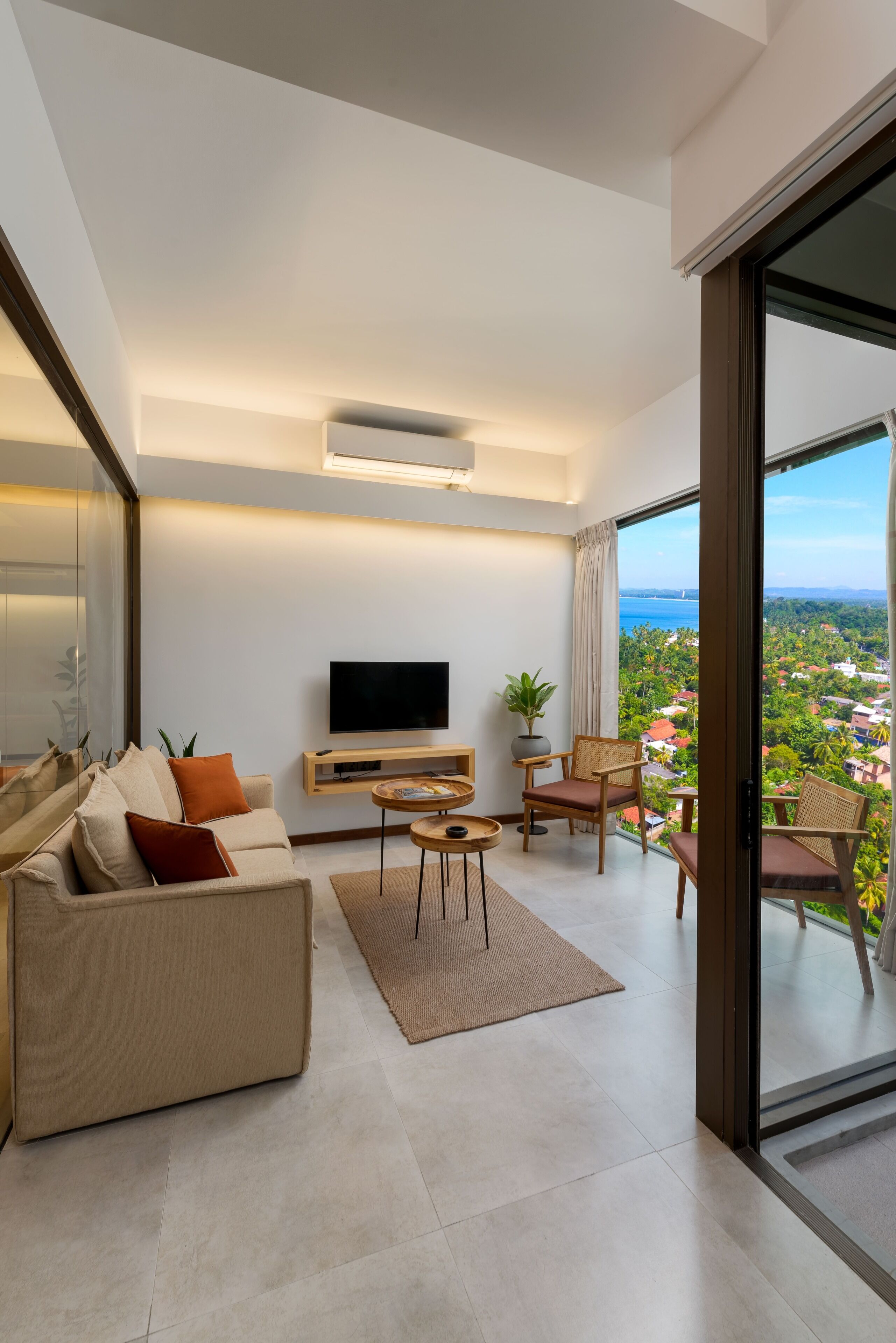 Family Studio, Balcony, Garden View | Living area