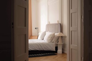 4 bedrooms, desk, iron/ironing board, travel cot - Nyhavn63 Suites - Canalside - 4 Bedrooms (København)