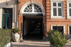 Exterior detail - Nyhavn63 Suites - Canalside - 4 Bedrooms (København)