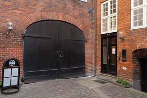 Exterior detail - Nyhavn63 Suites - Canalside - 4 Bedrooms (København)