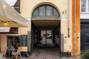 Exterior detail - Nyhavn43 Suites 4 by Daniel&Jacob´s (København)