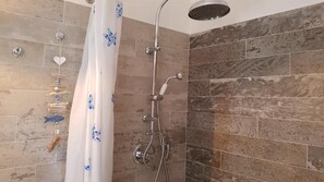 Bathroom - Vrbo Property (Procchio)