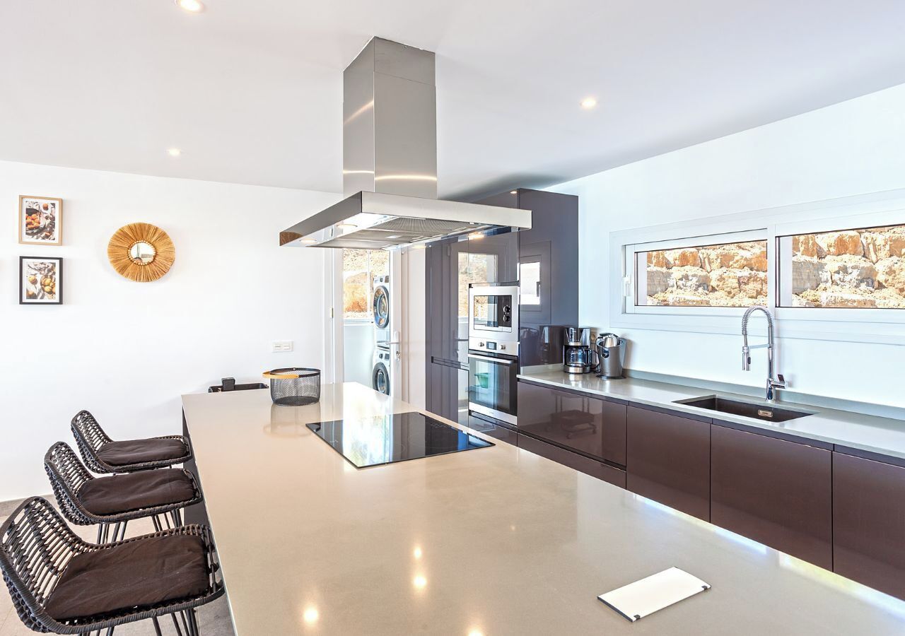 Deluxe Villa, 4 Bedrooms, Private Pool, Sea View | Private kitchen