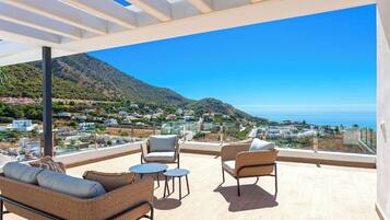 Deluxe Villa, 4 Bedrooms, Private Pool, Sea View | Terrace/patio