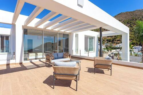 Villa – deluxe, 4 soverom, privat basseng, sjøutsikt | Balkong