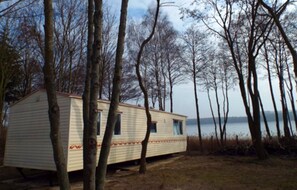 Exterior - Mobile Home im Ferienpark mit Seezugang (Dabel)