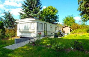 Mobile Home | Exterior - Mobile Home im Ferienpark mit Seezugang (Dabel)