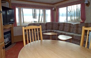 Dining - Mobile Home im Ferienpark mit Seezugang (Dabel)