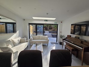 Living area - Albion's House (Luton)