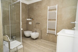 Bathroom - Il Bacio - Guest House (Perugia)