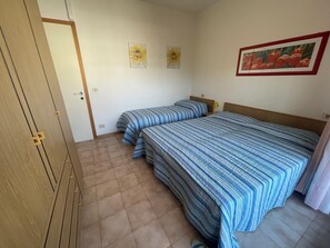 1 bedroom, bed sheets - COND. ISLAND CLARA - C2 3+2 - A60395 (Bibione)