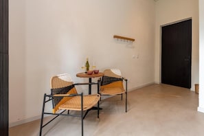 Comfort Double Room, City View | Interior - Hotel Boutique Casamia (Medellín)