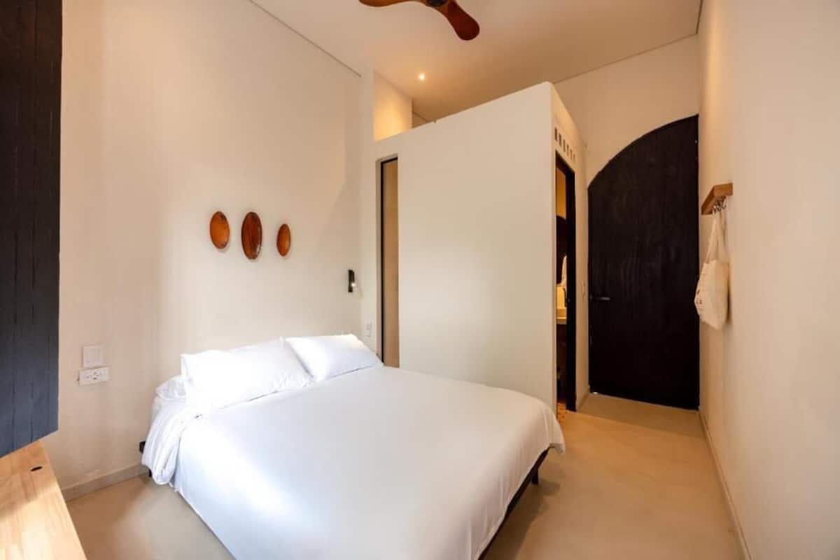Comfort Double Room, City View | In-room safe, blackout curtains, free WiFi