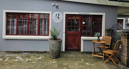 Beautiful 1-bedroom apartment with AC in charming Swellendam
