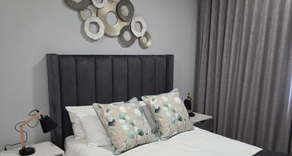 Beautiful 1-bedroom apartment with AC in charming Swellendam