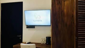 Chambre Double Deluxe, vue piscine | Intérieur