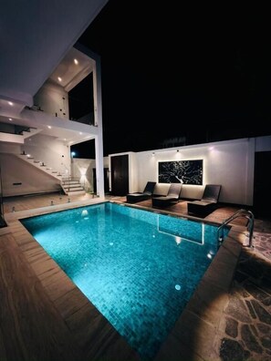 Outdoor pool, pool loungers - La Vizta Weligama (Weligama)
