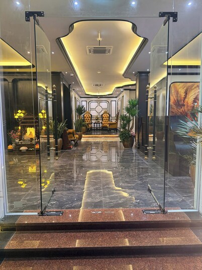 GREEN LUXURY HOTEL