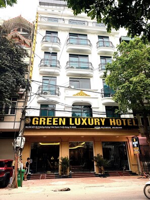 Front of property - GREEN LUXURY HOTEL (Kien Hung)