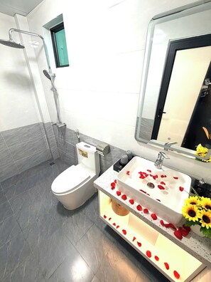 Executive Double Room | Bathroom