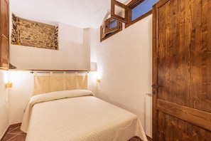 3 Schlafzimmer, Zimmersafe, Bügeleisen/Bügelbrett, WLAN
