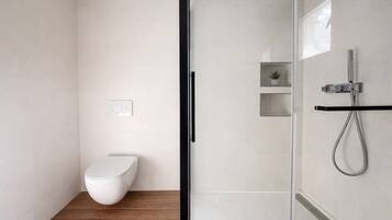 Apartment | Bathroom | Free toiletries, hair dryer, towels, soap