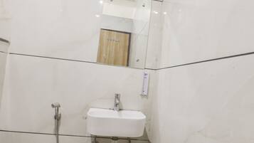 Quarto casal luxo, vista para a cidade | Banheiro