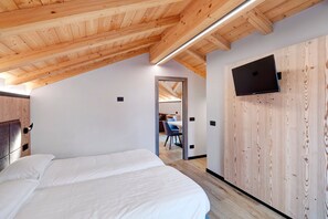 1 bedroom, WiFi, bed sheets - Apartment 'No. 5' with Private Terrace (Livigno)