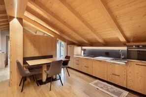 Microwave, stovetop, dishwasher, electric kettle - Apartment '4 Bilocale Est' with Private Terrace (Livigno)