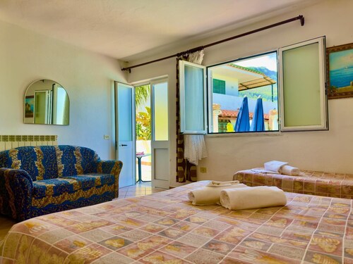 Economy Triple Room with pool view