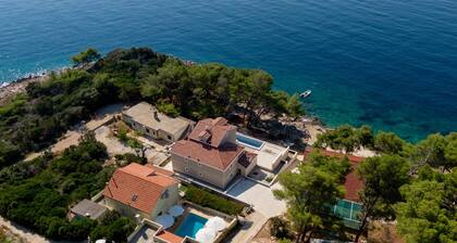 House Bolero with pool by Villas Guide