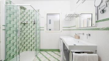 Phòng Suite Tiêu chuẩn, 2 phòng ngủ | Phòng tắm