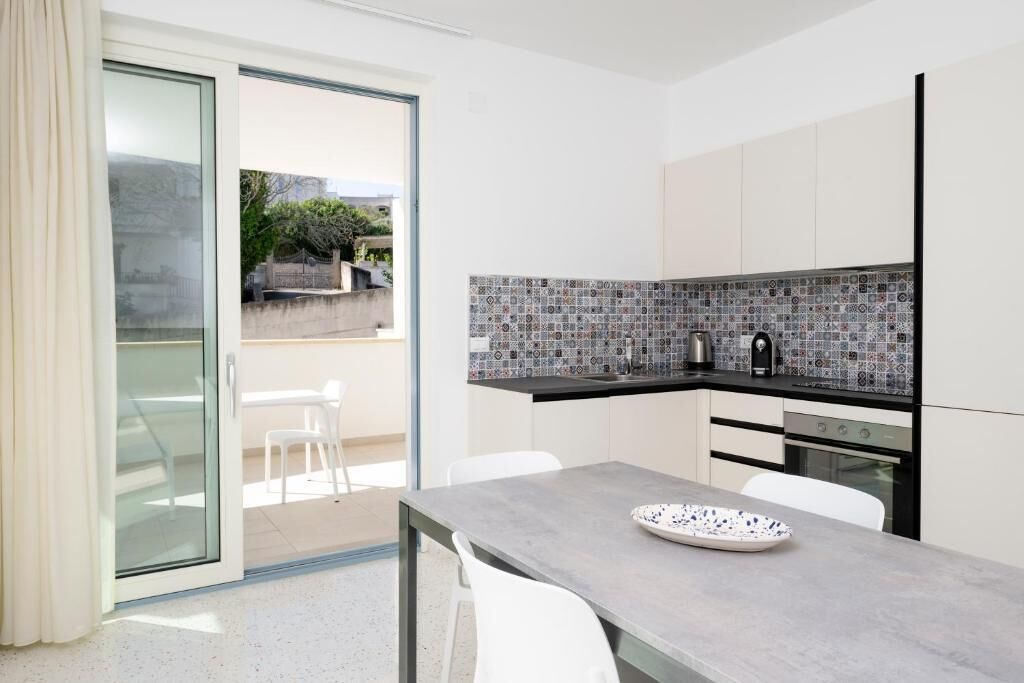 Executive Suite, 2 Bedrooms, Private Pool | Private kitchen