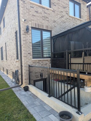 Room, 1 Bedroom | Terrace/patio - Room-private Room With Own Facilities in (Toronto)