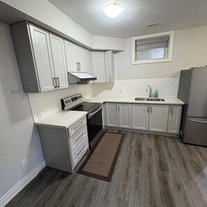 Room, 1 Bedroom | Interior - Room-private Room With Own Facilities in (Toronto)