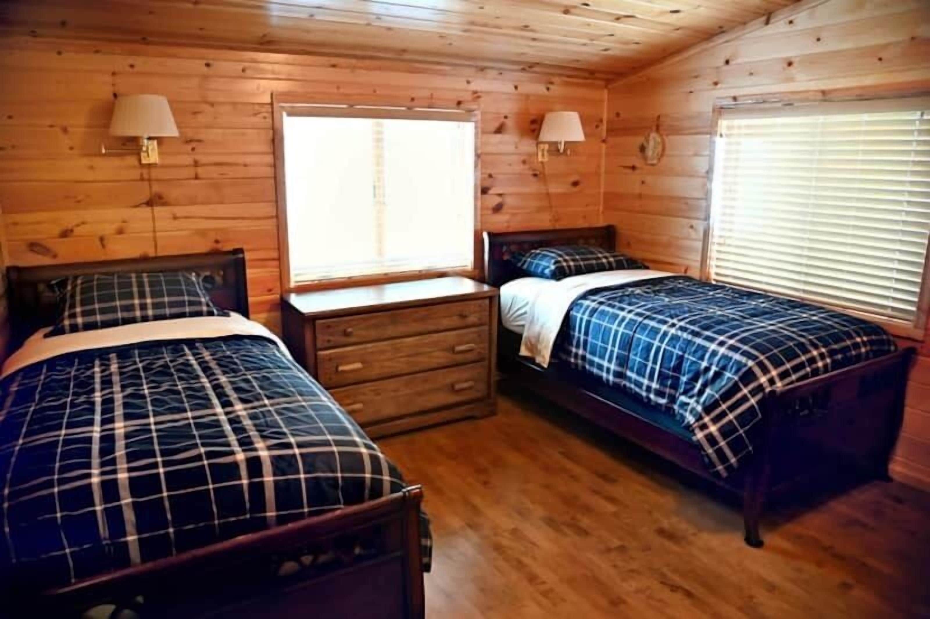 House, Multiple Beds, Fireplace (The North House)